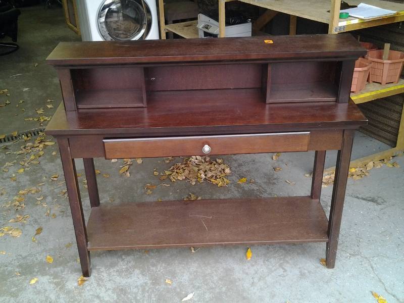lot 2 image: Mahogany Console TableWriting Desk With Single Drawer & Pigeon Hole Shelf 42x16x40