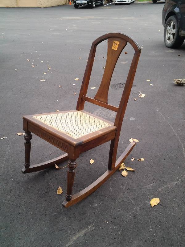 lot 15 image: Vintage Sewing Rocker