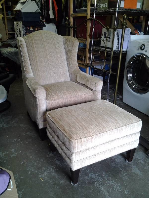 lot 26 image: Bassett Furniture Co. Upholstered Wing Back Chair With Matching Ottoman