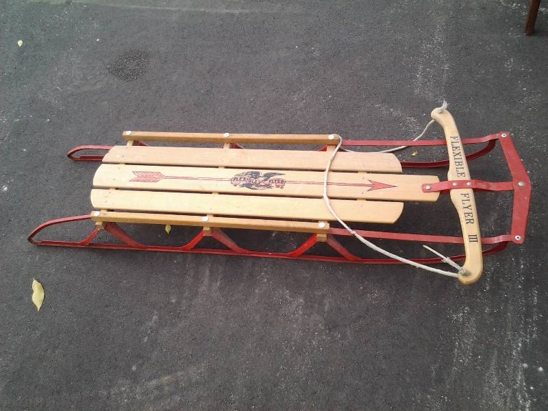 lot 50 image: Flexible Flyer III Steel Runner Wood Sled