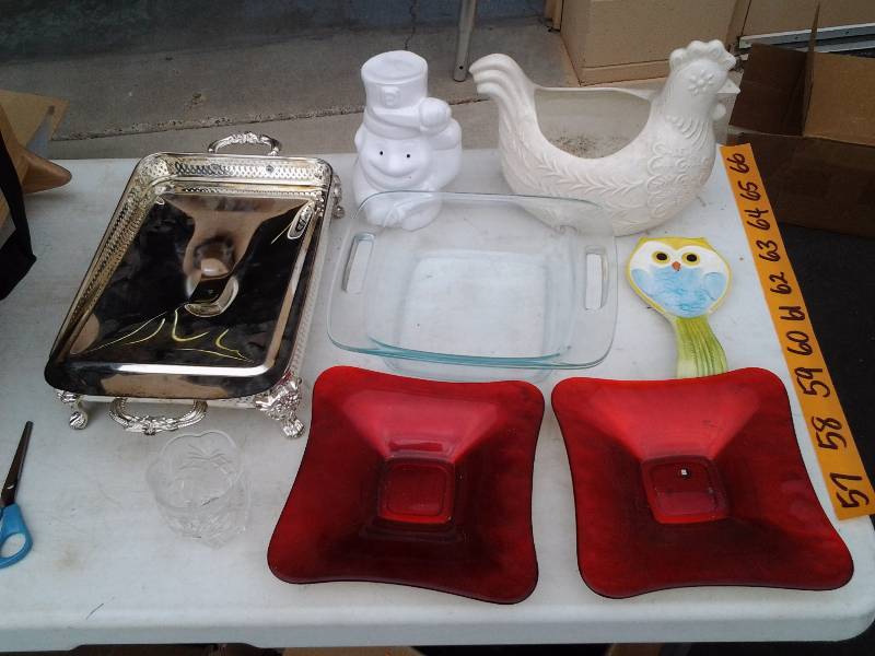 lot 58 image: Silverplate Server, Pyrex, Decorative Plates, Spoon Rest, Ceramic Chicken