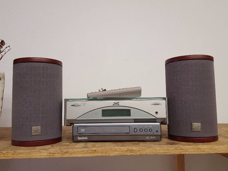 lot 27 image: JVC StereoCD Player With Remote & Manual