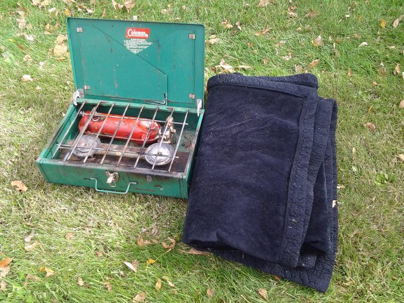 lot 24 image: Coleman Camp Stove & 2 Cushy Black Camping Blankets