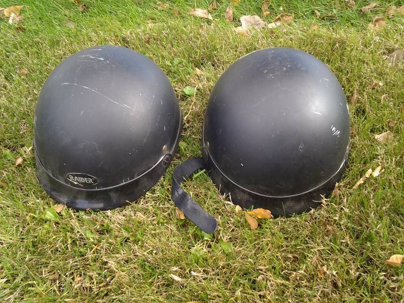 lot 25 image: 2-Raider 12 Shell Dot Approved Motor Cycle Helmets Sizes LXL