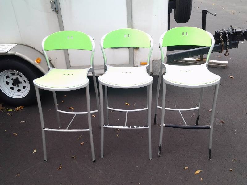 lot 32 image: 3-Lime Green Bar Stools