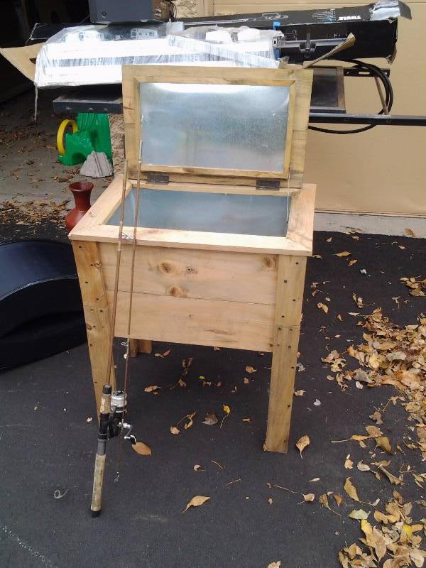 lot 36 image: Wooden & Galvanized Cooler & Fishing Rod & Reel