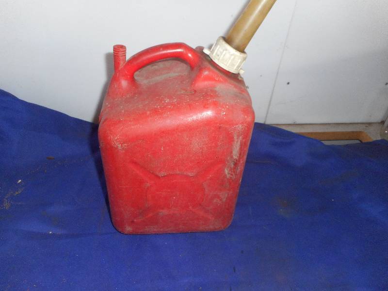 HEAVY PLASTIC GAS CAN