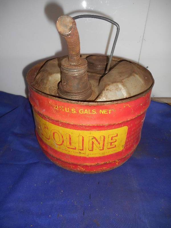 COLLECTIBLE 2 12 GALLON METAL GAS CAN