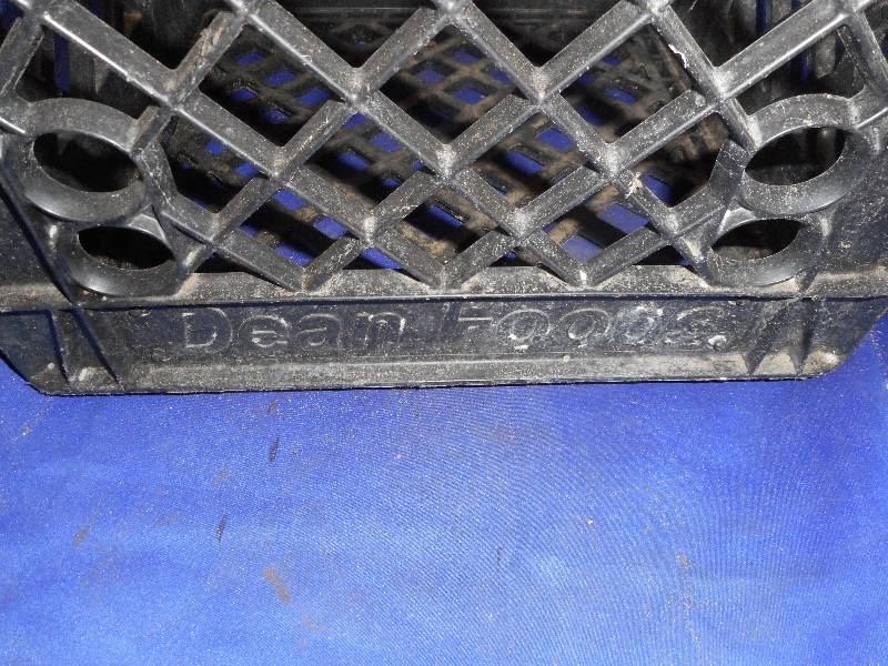 COLLECTIBLE DEANS FOOD CRATE