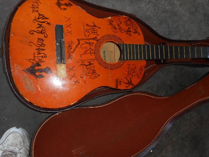 OLD GUITAR AND CASE