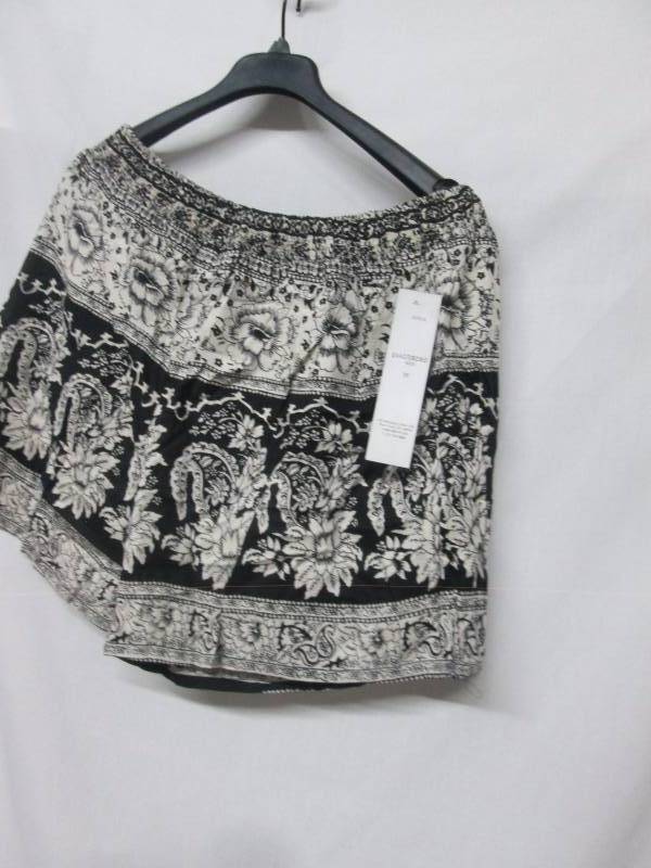 Lola P Womens Scarf Print Short