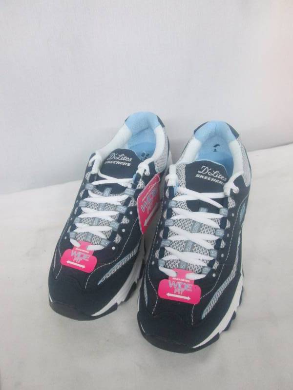 Skechers Womens Centennial Memory Foam Sport Shoe - Wide