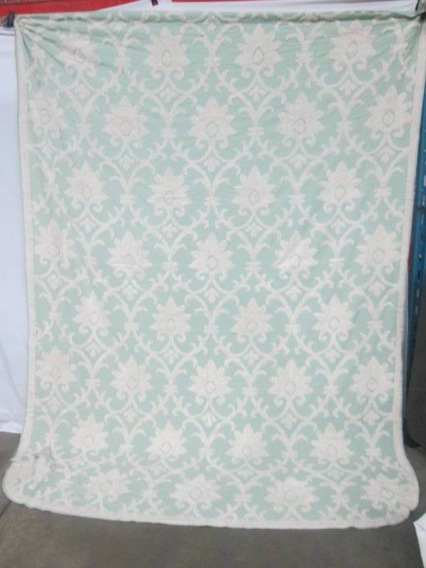 Alcove Maisy Chenille Bedspread - Queen