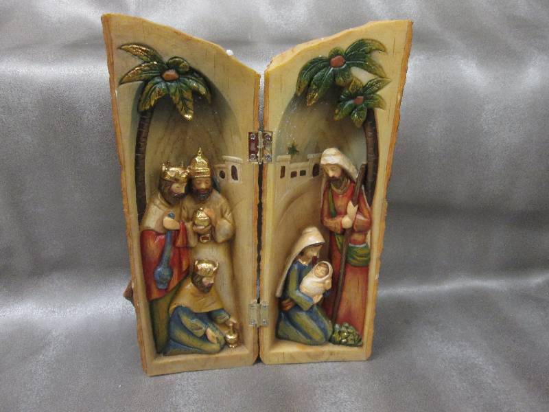 10 inch Nativity in a Log...