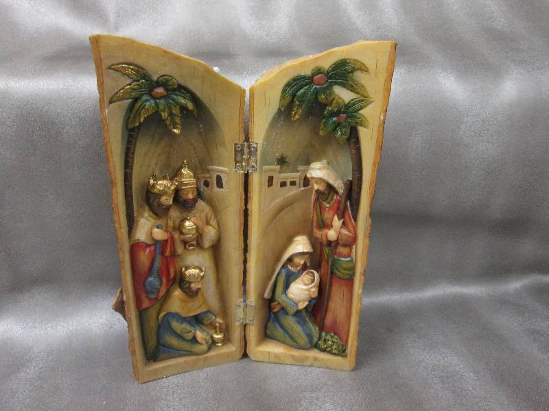 10 inch Nativity in a Log...