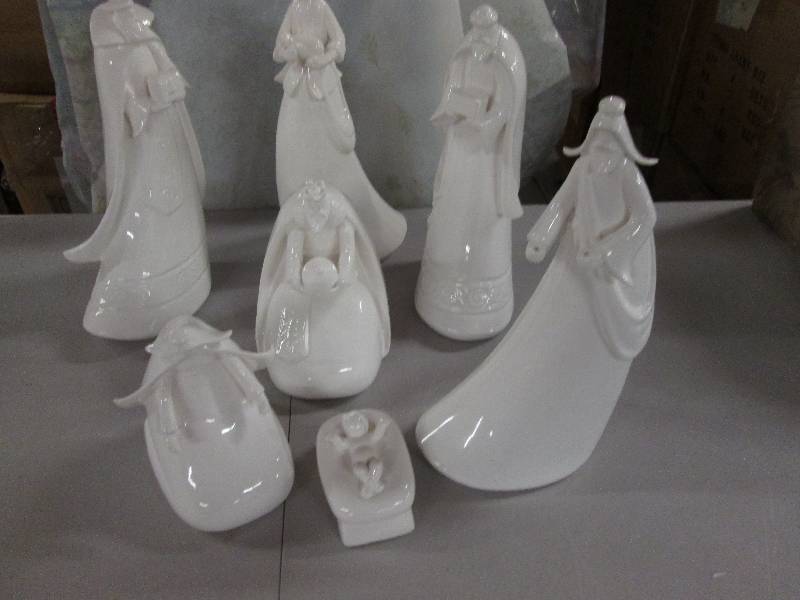 7 pc White Glazed Ceramic 12 inch N...