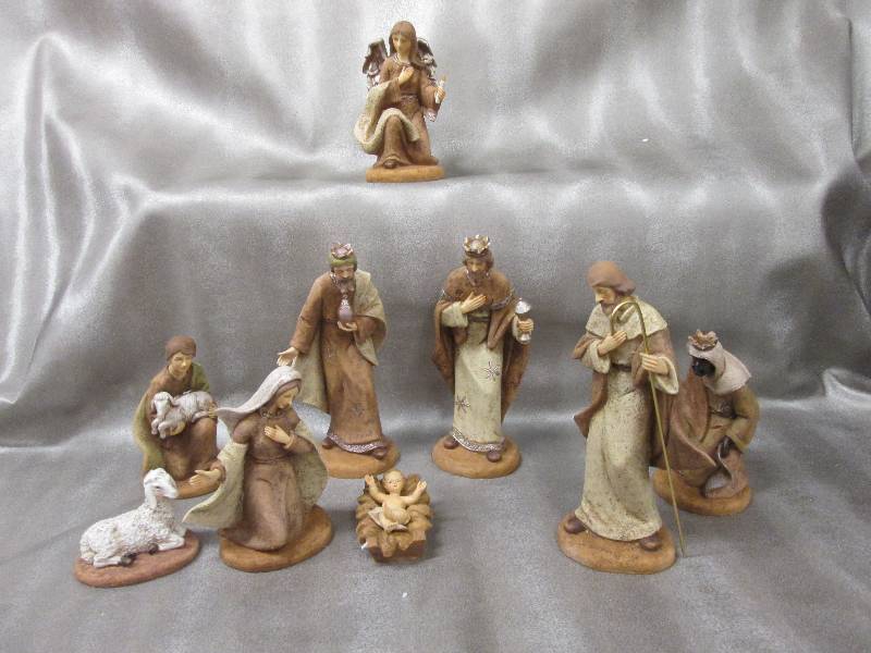 9 pc Ceramic Nativity Set Earthtone...