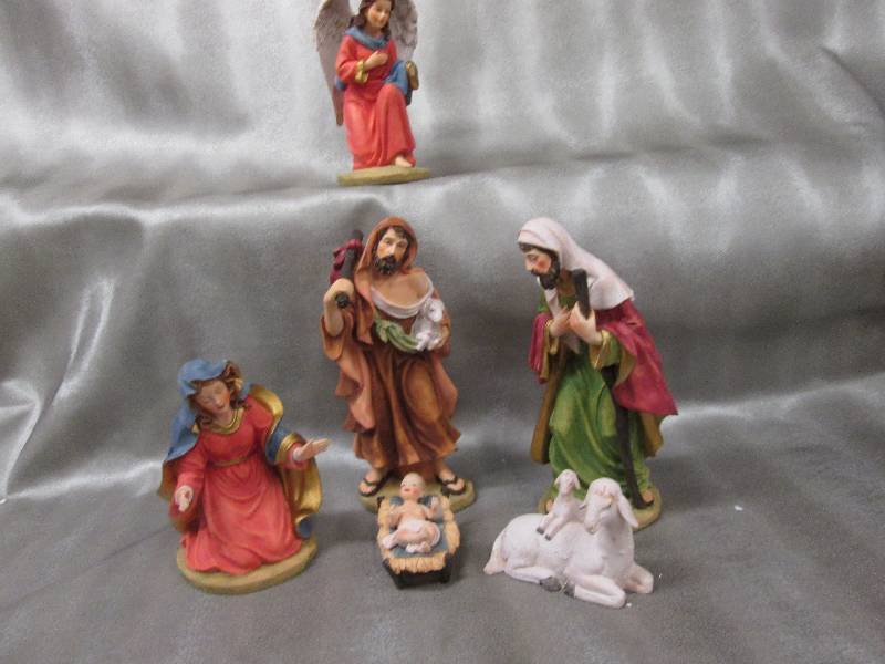 6 pc Detailed  Nativity Set 8.5 inc...