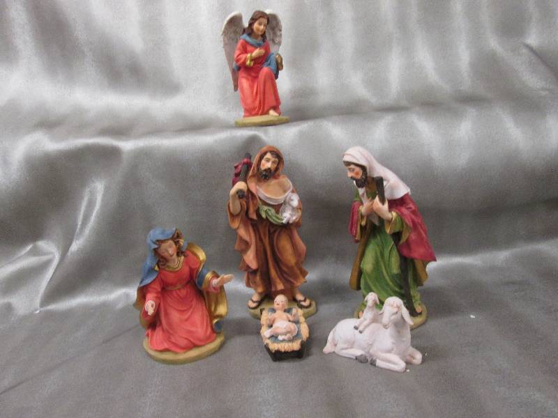6 pc Detailed  Nativity Set 8.5 inc...
