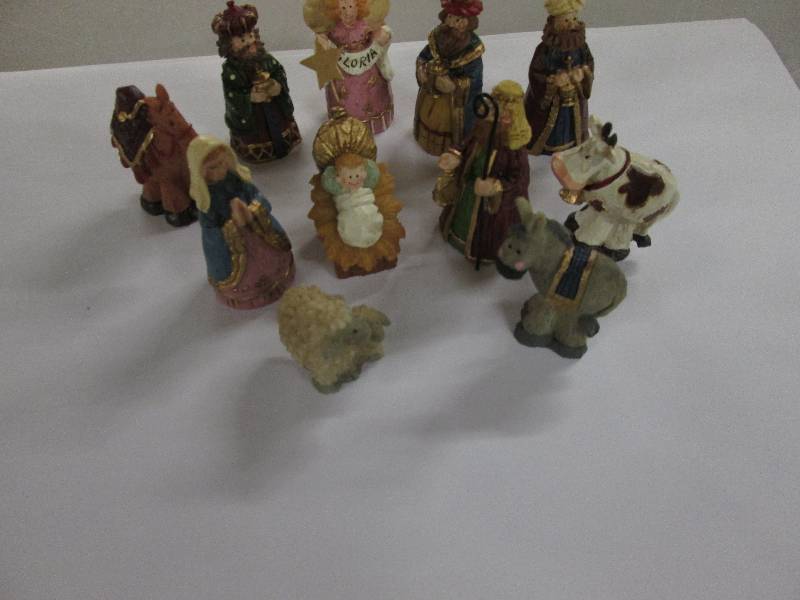 Lot of 6  Miniature 11 pc Nativity...