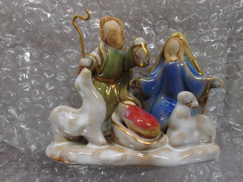 Lot of 4 1 pc Glazed Ceramic Nativ...