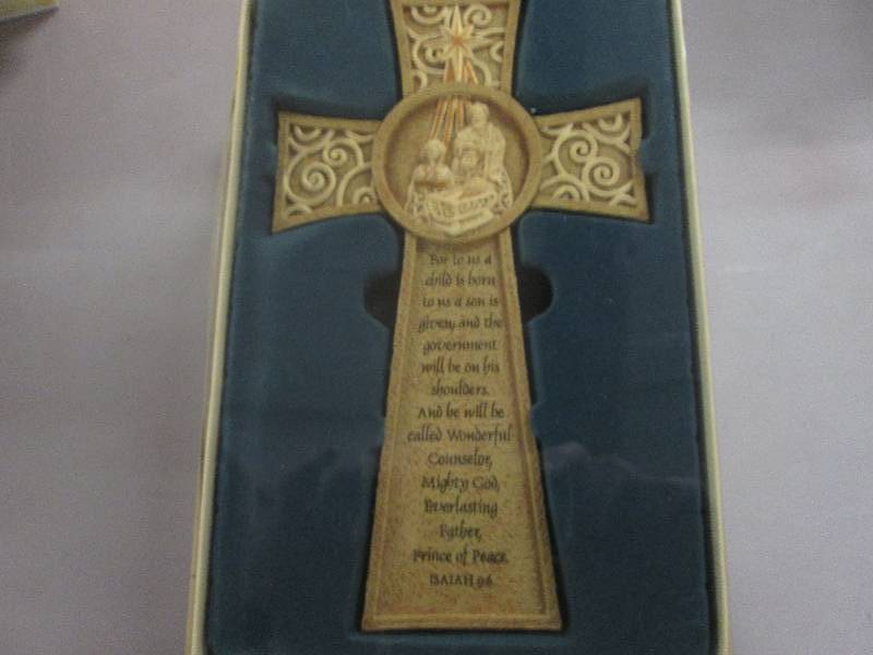 Lot of 4 10 inch Resin Nativity Cr...