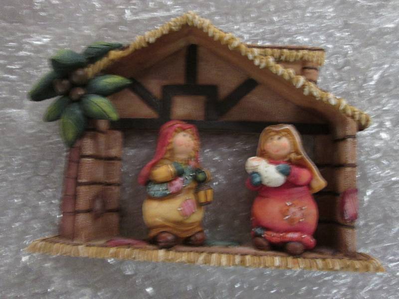Lot of 3 Resin Holy Family with Cr...
