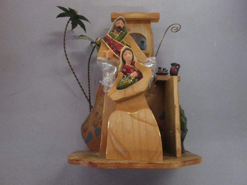 Wood Crafted Holy Family Musical 10...
