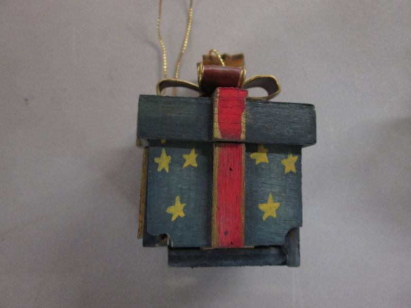 Lot of 6 Nativity Gift Box Ornament...