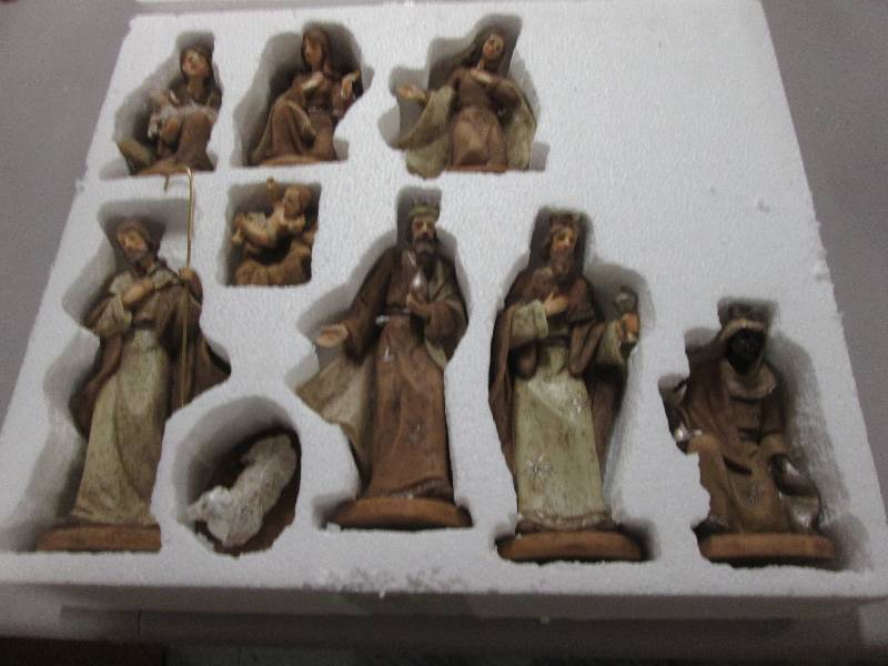 9 pc Ceramic Nativity Set Earthtone...