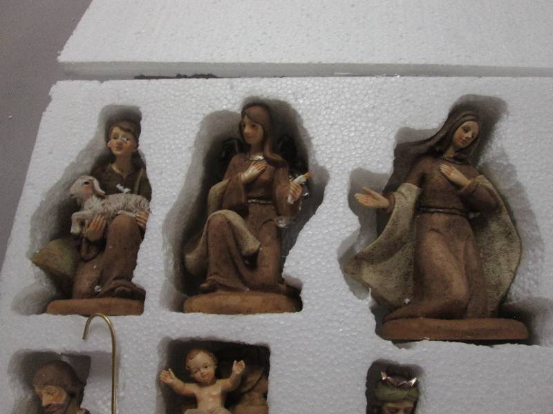 9 pc Ceramic Nativity Set Earthtone...