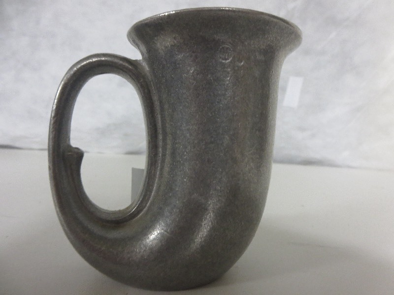 lot 19 image: Vintage Michelob Folded Horn Beer Mug