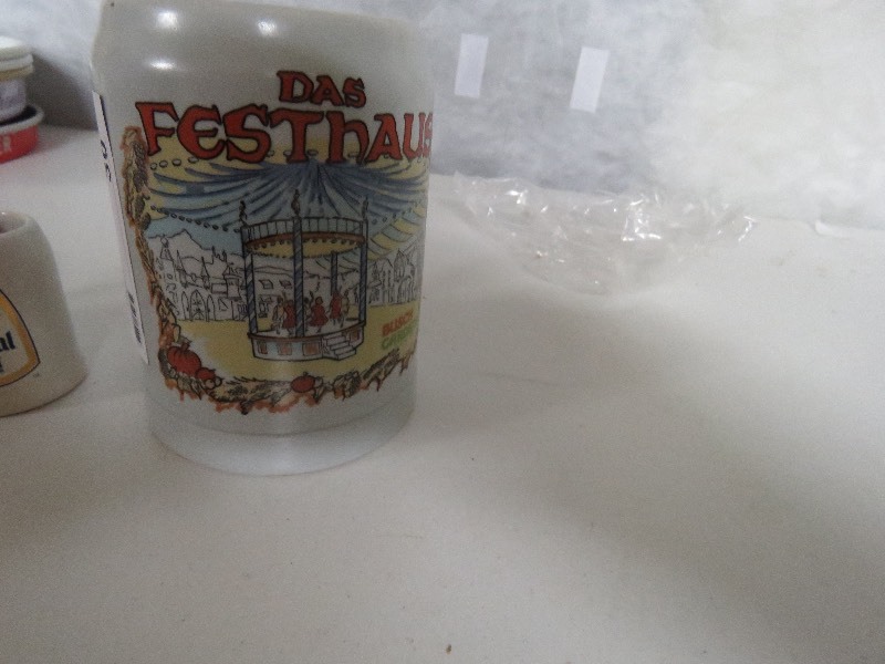 lot 30 image: Das Festhaus Busch Gardens Mug
