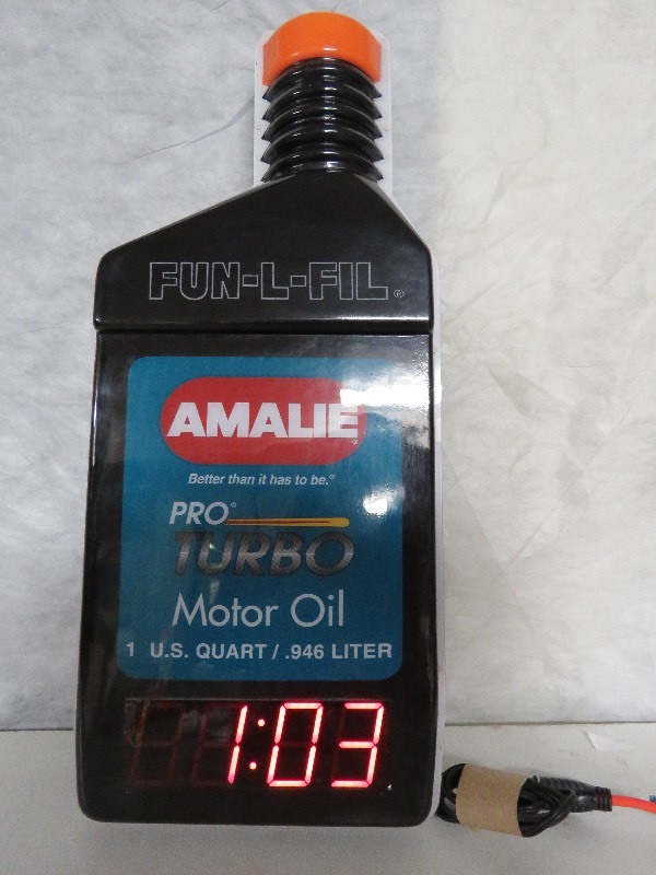 lot 38 image: Amalie Pro Turbo Motor Oil Advertisement Display Clock