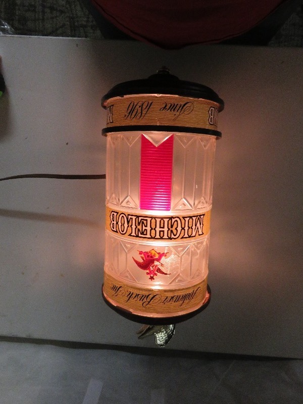 lot 47 image: Michelob Sconce
