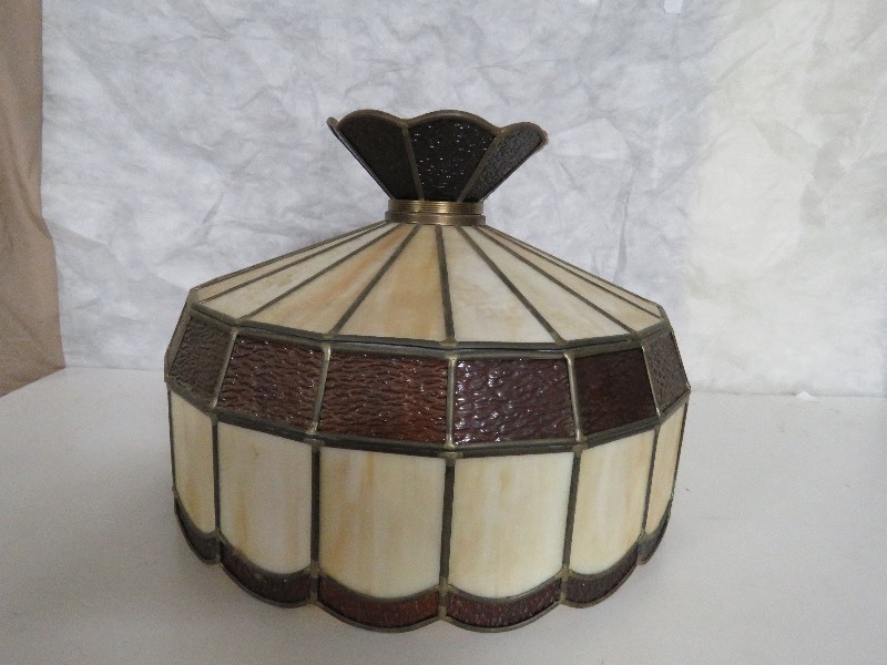 lot 51 image: Bar Light