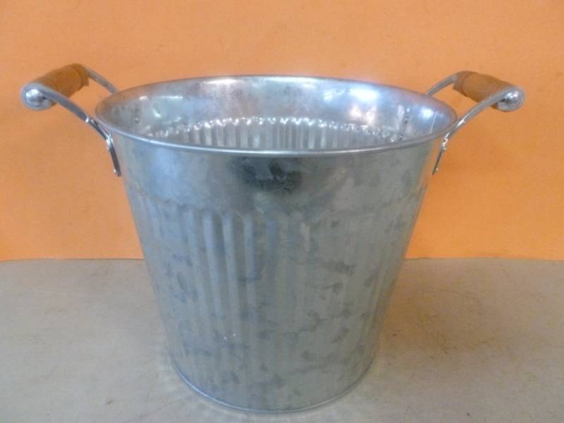 Beverage Bucket