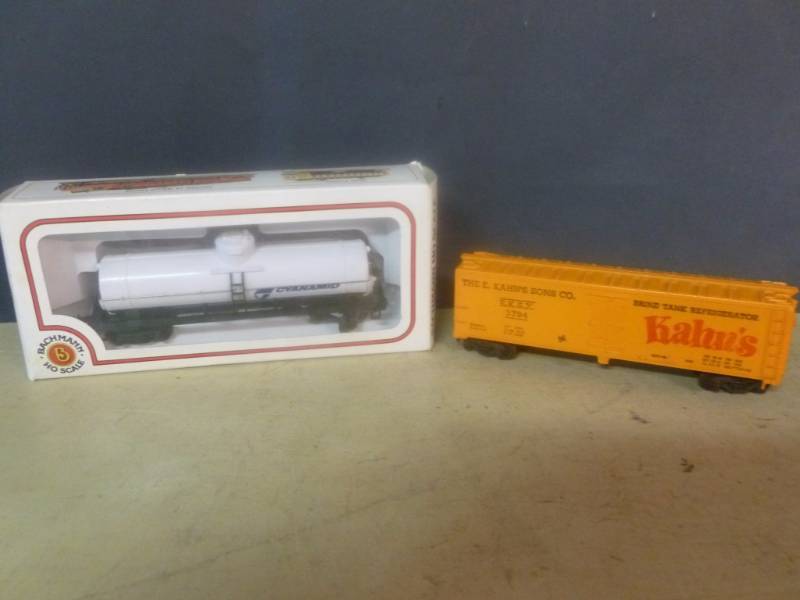 HO Scale Train Cars