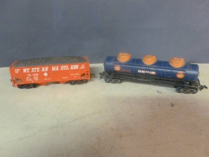 HO Scale Train Cars