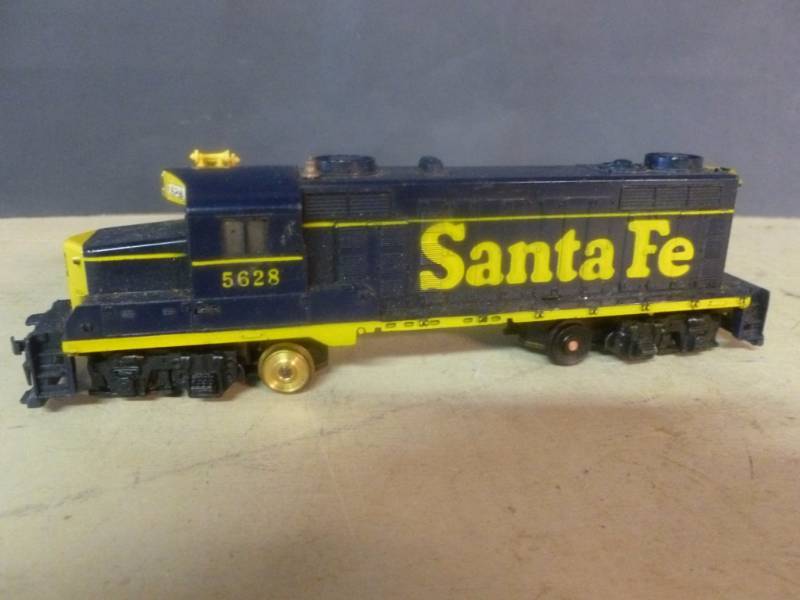 HO Scale Locomotive