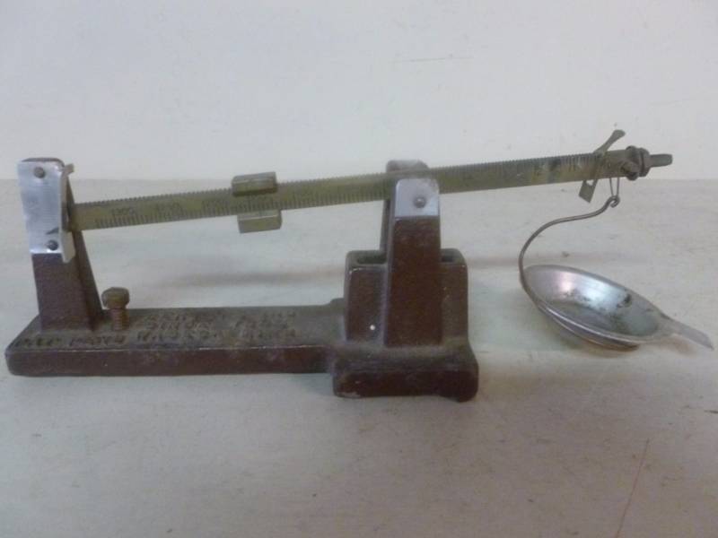 Vintage Herters Scale