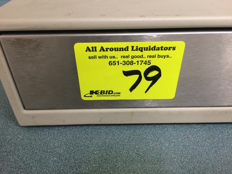 lot 79 image: Cash Drawer complete with key   can also be connected to a computer