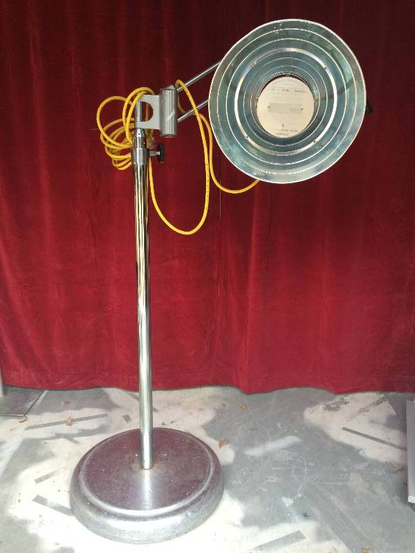 lot 16 image: RETRO COOL & CHIC 1950s EXPLOSION PROOF VINTAGE WILMOT CASTLE CO HOSPITAL ADJUSTIBLE FLOOR LIGHT MEDICAL SURGICAL ART DECO INDUSTRIAL STEAMPUNK LAMP - SUPER CONDITION