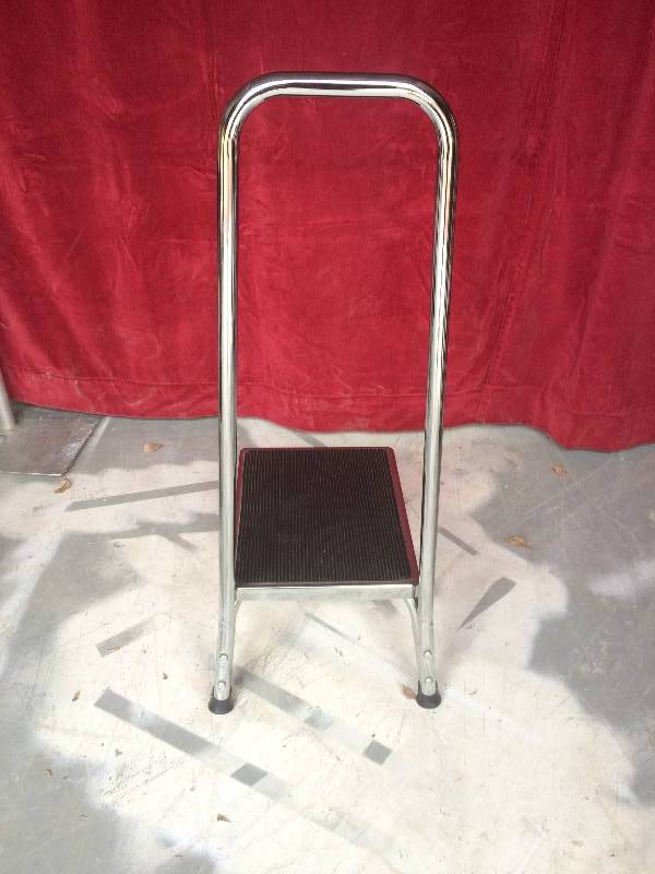 lot 11 image: Retails New $100 Brewer 11220 - Industrial Chrome Plated Step Stool with Handrail Stainless Look Footstool Non Skid Rib Rubber Platform Reinforced Rubber Feet Stepstool Excellent Condition