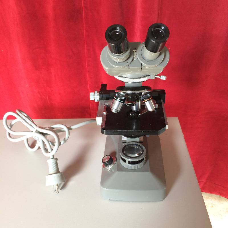 Vintage Olympus Tokyo Japan 235332 Powered Microscope Excellent