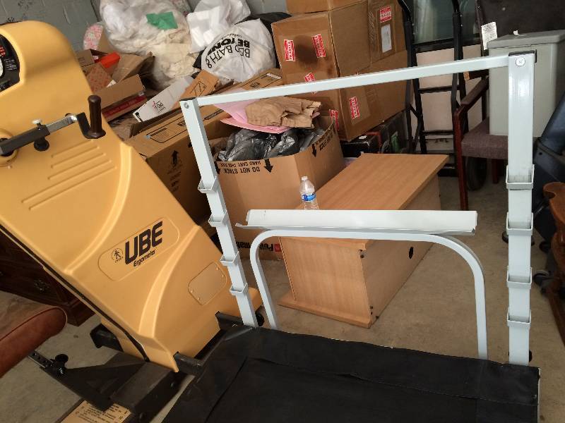 lot 37 image: WOW Retails New $1200 5-position Quick-change Heavy Duty Adjustable Square Rehabilitation Fitness Therapy Rebounder Used By NFL, NHL & Sports Medicine Clinics - Super Condition