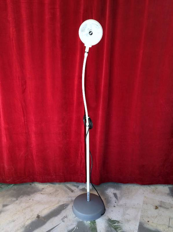 lot 113 image: Selling Online USED $150 Welch Allyn 44100 LS100 Goose Neck Flexible Medical Exam Light Diagnostic Lamp Excellent Condition