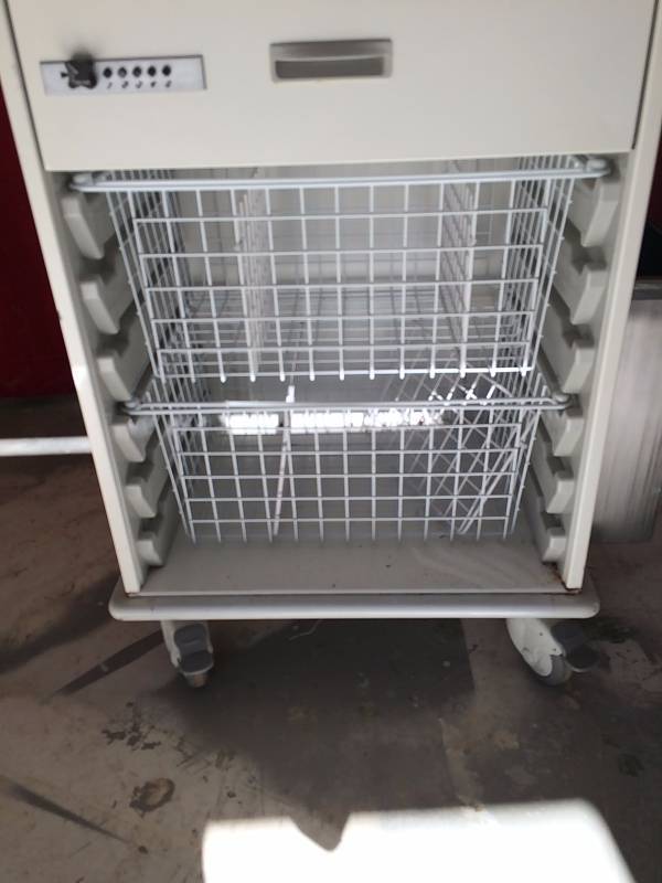 lot 121 image: Retails $2000 ALERT Mechanics Bead Crafters Carpenters Home Hobbyists Medical Clinics This Cart Has Many Drawers & Is Mobile Innerspace Medical Supply Cart Model 6175HC