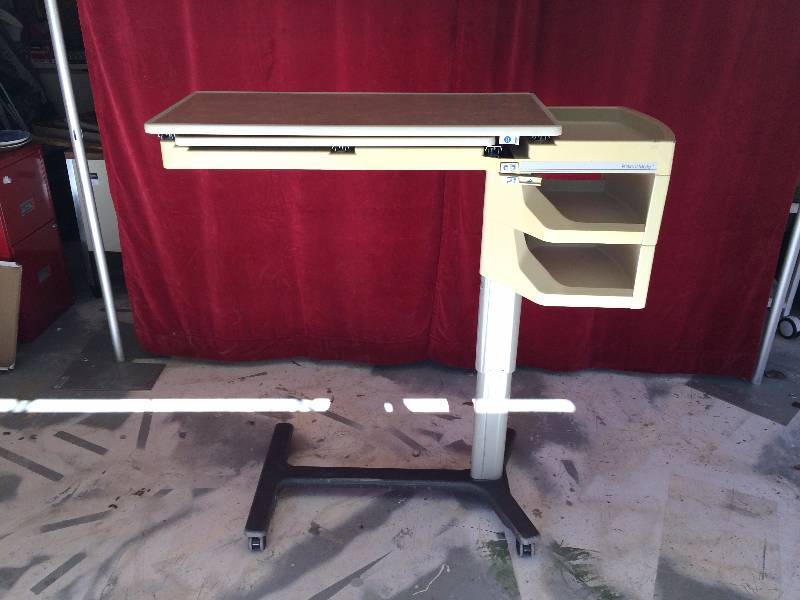 lot 124 image: Online Used $200 Overbed Workstation Hill-Rom Patient Mate Model 632-F Tray Table - Super Condition