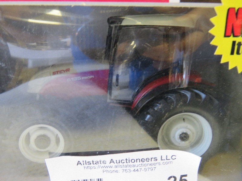 lot 25 image: Steyr Tractor